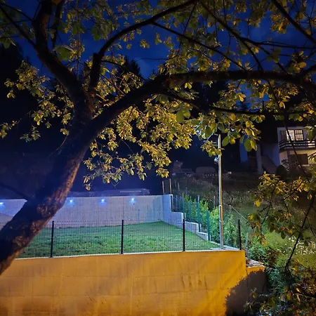 Vikendica Marija Holiday home *